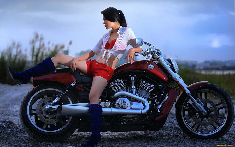 Beautiful girls and motorcycles in Fresno