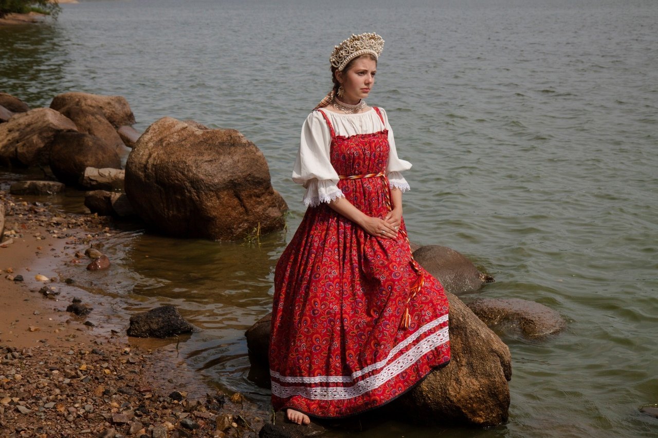 Women in Slavic costumes in Fresno