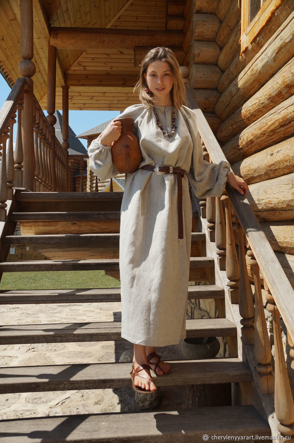 Girls in Slavic costumes in Fresno