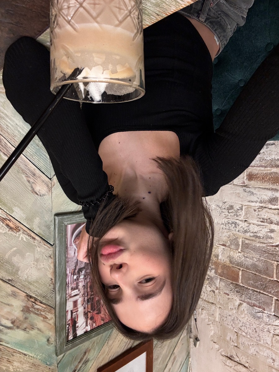 Fresh photos, fresh mood — Tina online in Fresno